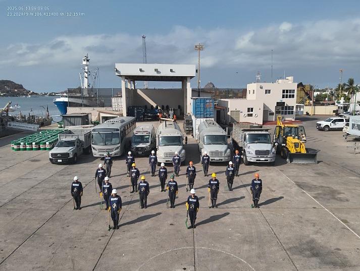 $!Activan Plan Marina en fase de prevención en el noroeste de México por el huracán Lorena