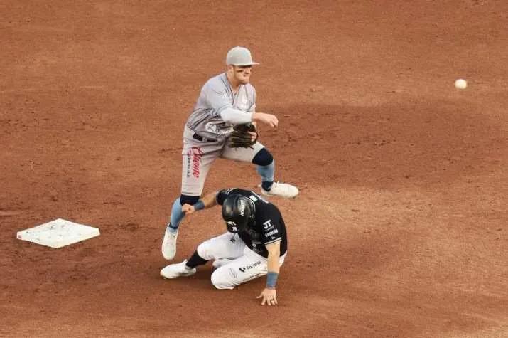 En peleado juego, Algodoneros cae en el tercero de la serie