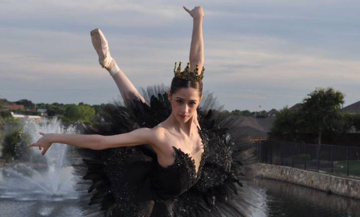 La joven de 19 años, Mariana Cháidez García es la única mujer aceptada para ingresar en 2023 a la Compañía Nacional de Danza del Instituto Nacional de Bellas Artes en la Ciudad de México.