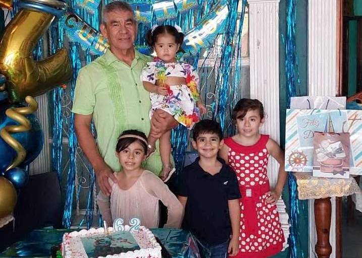 Víctor Manuel Alduenda festeja sus 62 años