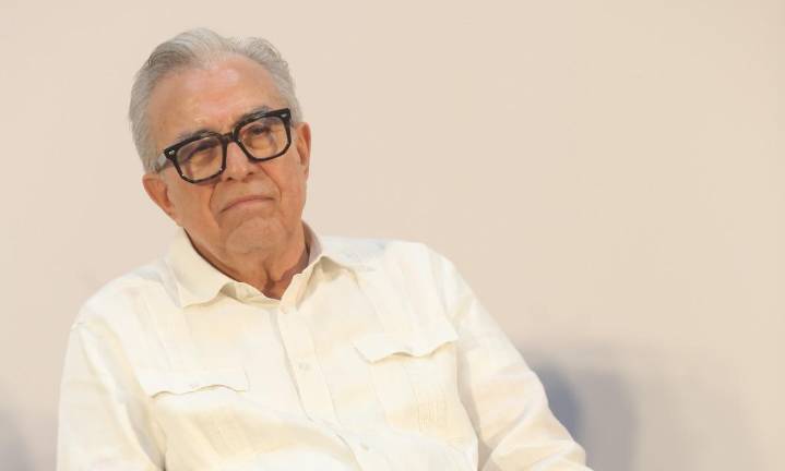 Rocha Moya indicó que al igual que en Culiacán, donde ya está avanzado el proceso de recuperación de cuerpos, en los casos de Mazatlán y Los Mochis.