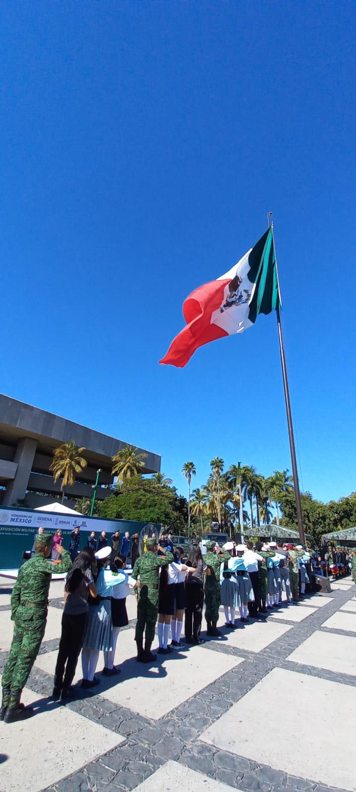 $!Inaugura Ejército la exposición ‘La Gran Fuerza de México’, en Palacio de Gobierno, en Culiacán