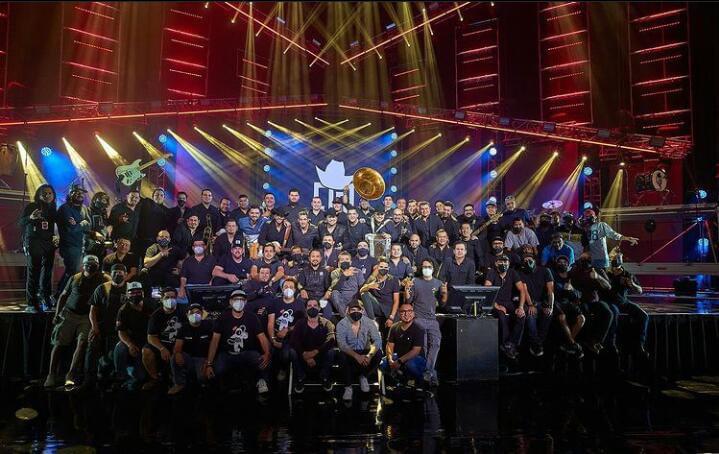 Julión Álvarez festeja 14 años de trayectoria