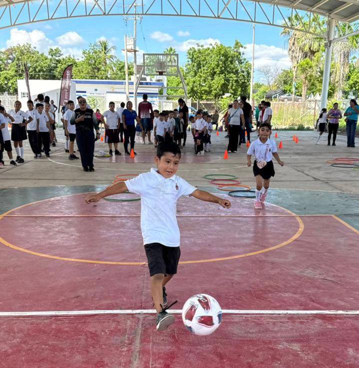 $!Imdec divierte a niña, niños y jóvenes con su Jornada Deportiva y Recreativa