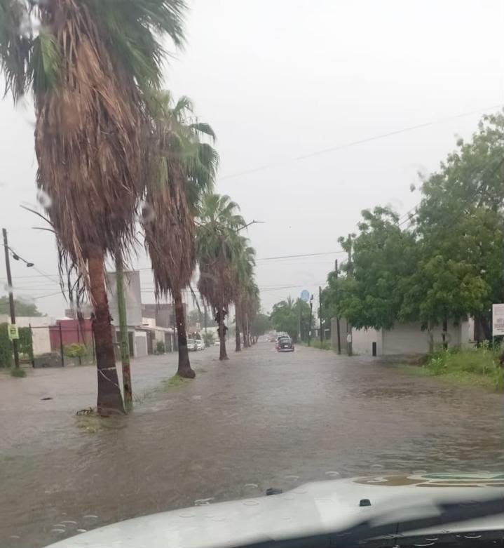 $!Reporta PC Culiacán 25 pasajeros del transporte público rescatados durante contingencia por lluvias