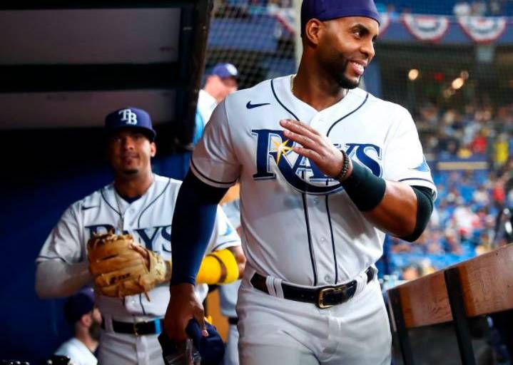 Pegan los Astros primero