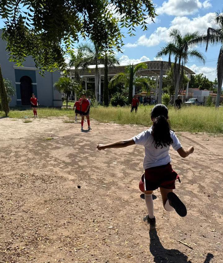 $!Imdec divierte a niña, niños y jóvenes con su Jornada Deportiva y Recreativa