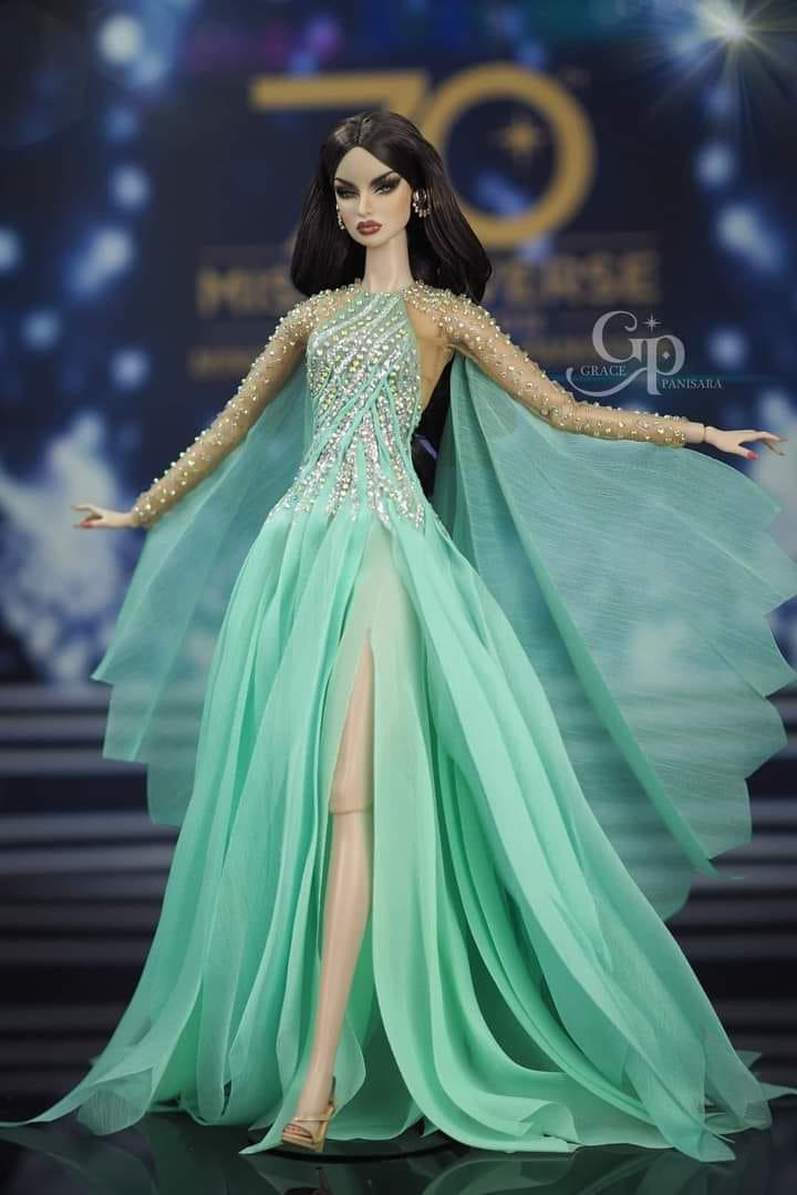 $!Nadia Ferreira, novia de Marc Anthony, se convierte en muñeca