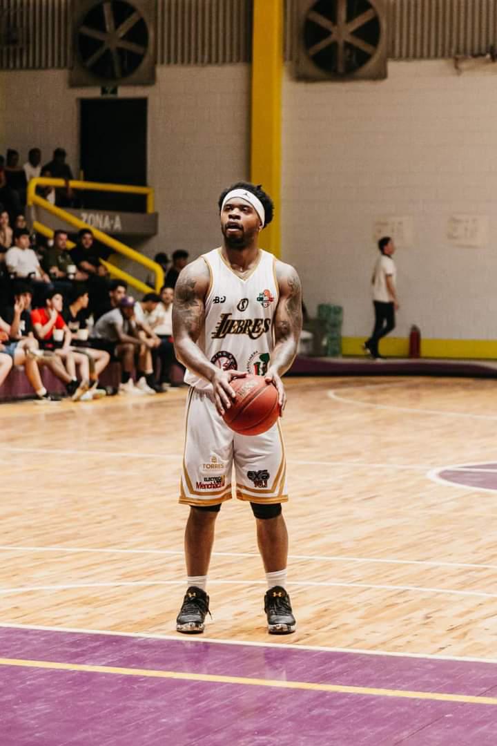 $!Delfines de Mazatlán sufre en casa de Liebres de Guasave, en el Cibapac