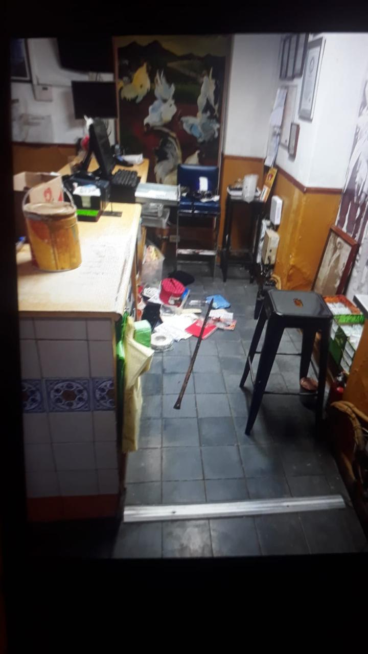 $!Roban y vandalizan local donde horas antes se reunieron comerciantes y Secretario de Seguridad de Culiacán