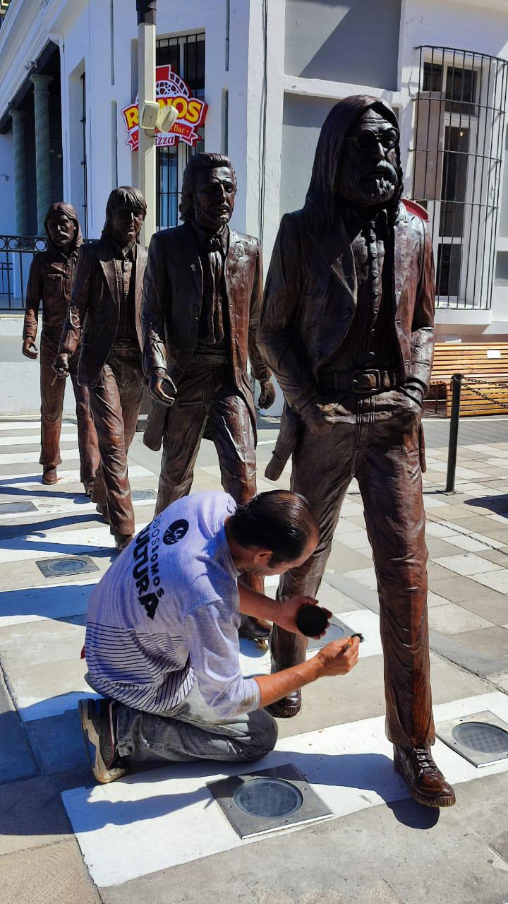 $!En Mazatlán ‘maquillan’ a los Beatles