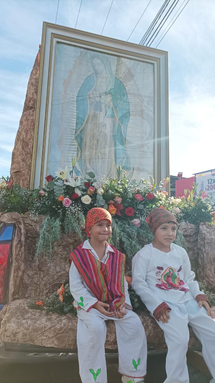 $!Se suman familias a procesión a La Puntilla para celebrar a la Virgen