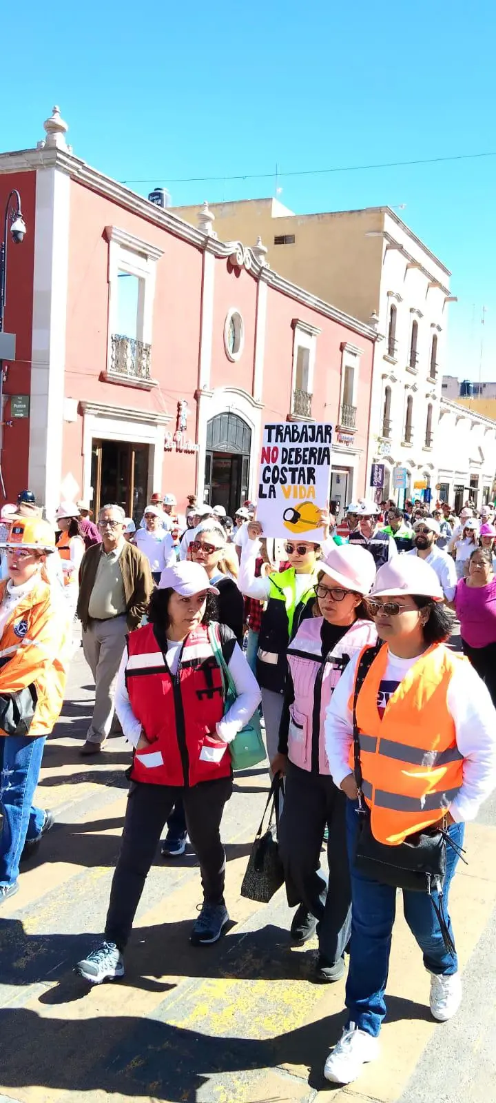 $!Marchan en distintas ciudades del País memoria de mineros desaparecidos en Concordia