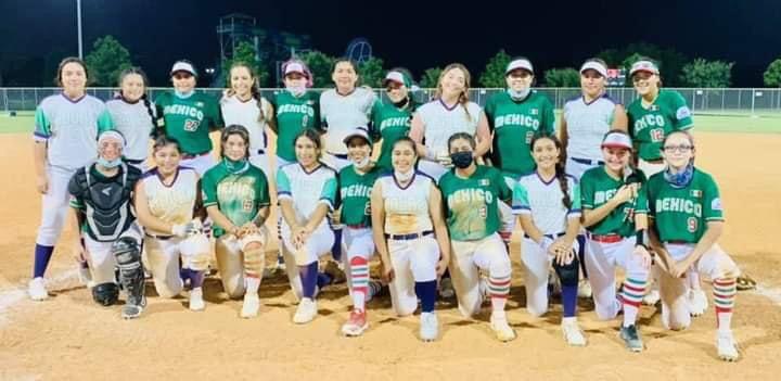 $!Destaca mazatleca Danna Viera en Mundial de Softbol