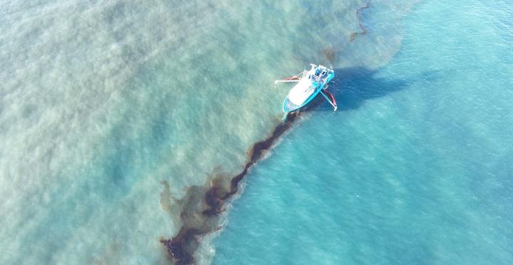 Acciones de contención en el Golfo de México tras el derrame de petróleo en empresas de Estados Unidos.
