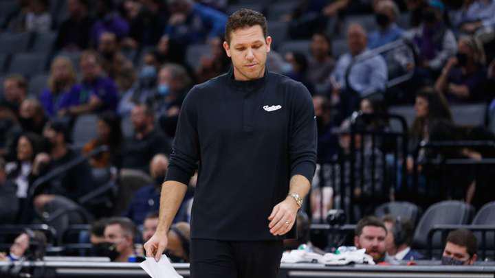 Sacramento Kings despide a Luke Walton y Alvin Gentry será el entrenador interino