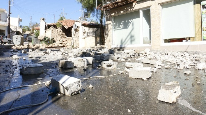 El temblor causó daños en viviendas e iglesias y provocó desprendimientos de rocas cerca de la cuarta ciudad más grande del país.