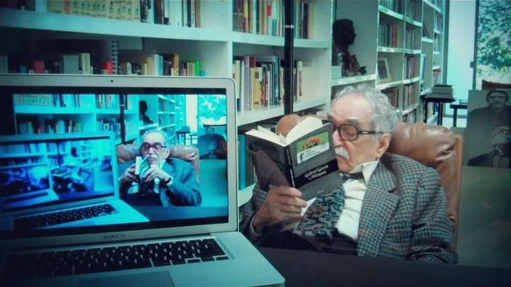 $!Gabriel García Márquez en su estudio, en la Ciudad de México.