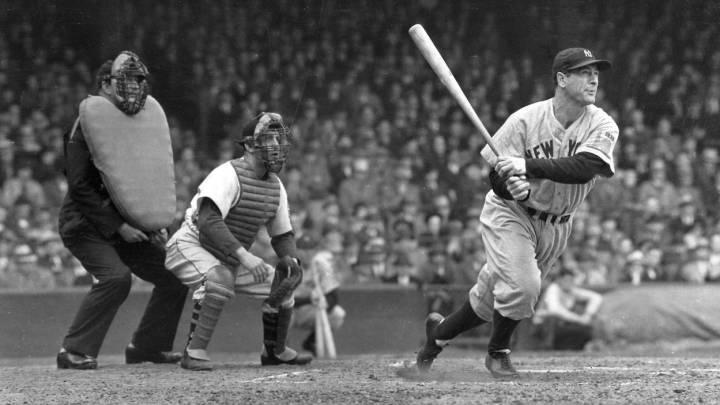 Uno de los bats que usó Lou Gehrig al final de su carrera con Yanquis es subastado