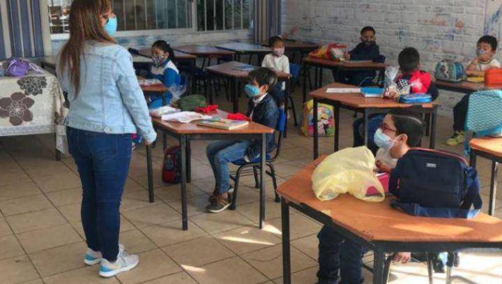 Escuelas en Sinaloa que regresen a clases presenciales podrán tener entre el 50 y 75% de aforo por Semáforo Amarillo; pero el retorno a las aulas es voluntario