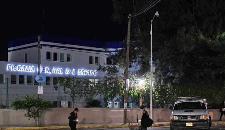 Atacan a tiros a Vicefiscal y a director en instalaciones de la FGE de Guerrero