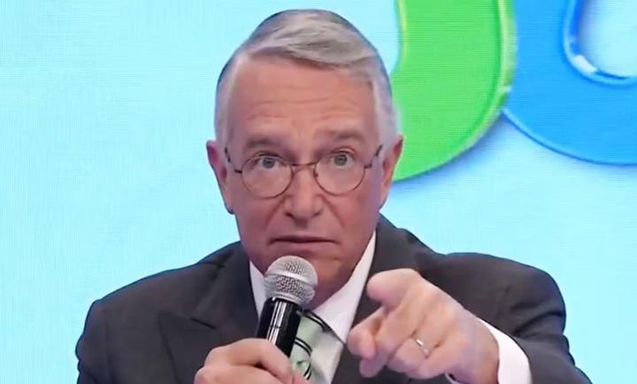 Salinas Pliego, presidente de TV Azteca, acusa a vocero de AMLO, de campaña negra en su contra