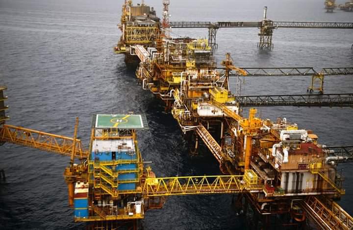 $!Ojo de fuego en el Golfo de México: Ambientalistas y científicos denuncian opacidad en el acceso a información