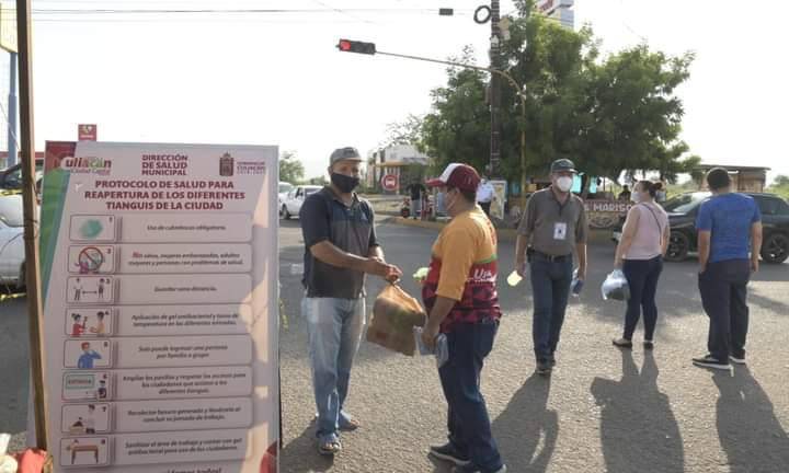 Los comerciantes deberán tener su certificado de vacunación para poder abrir sus puestos en el Tianguis Los Huizaches.
