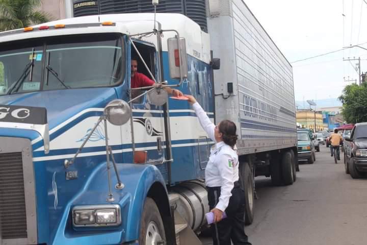 $!Ana Julia orgullosa de ser de una de las primeras mujer tránsito en el sur de Sinaloa