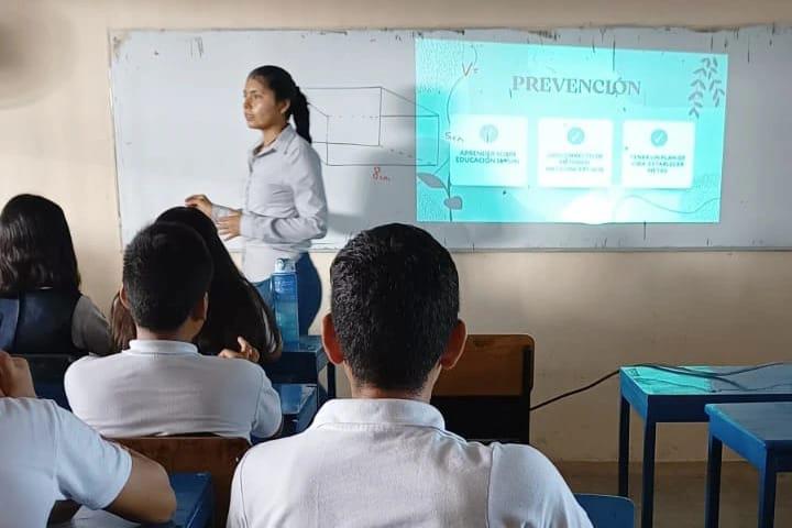 $!Lleva DIF Escuinapa pláticas sobre embarazo adolescente a escuelas