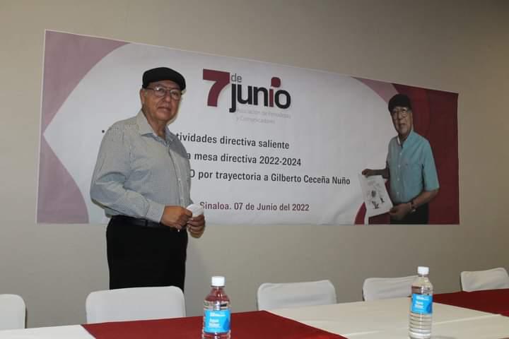 Asociación 7 de Junio celebra a Gilberto Ceceña por 50 años de trayectoria como cartonista
