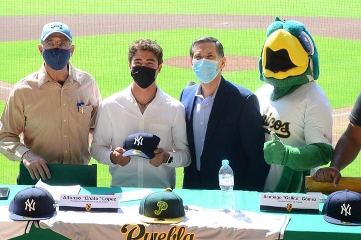 Santiago Gómez, infielder de Venados de Mazatlán, firma con Yanquis de Nueva York