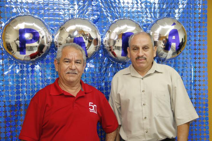 $!Festeja Noroeste a los papás con un rico desayuno