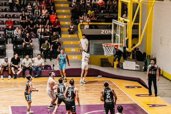 Delfines cae por barrida ante Liebres de Guasave, en Cibapac