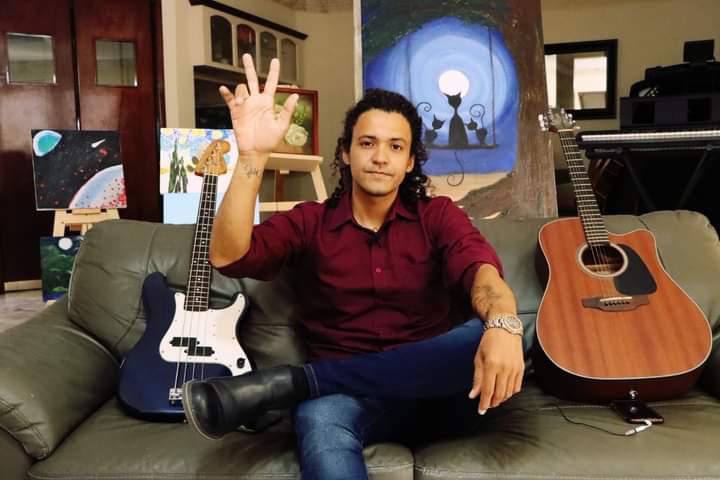 $!Fredy Lizárraga, el bisnieto de don Cruz que no quiso ser bandero y optó por el rock