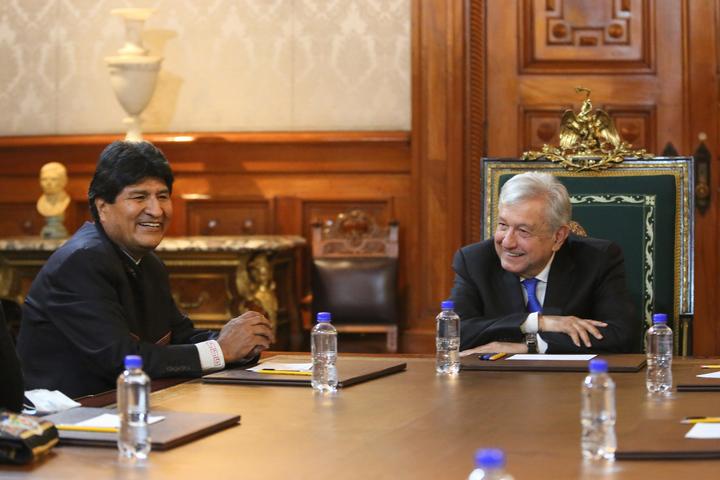 Evo Morales, el más auténtico representante de pueblos originarios de América Latina: AMLO