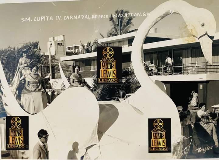 $!Esta fue la primera carroza que elaboró Rigoberto Lewis y fue para Lupita IV.