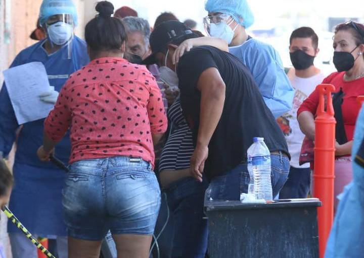 Al IMSS Mazatlán pacientes Covid-19 llegan en mal estado y hasta con el tanque de oxígeno