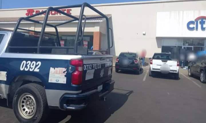 Un cuentahabiente fue robado en el interior del banco Banorte que se ubica en la Plaza Soriana