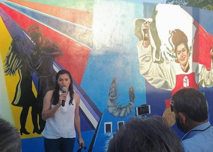 Se une La Brecha para honrar a su campeona, ‘La Chayito’ Espinoza
