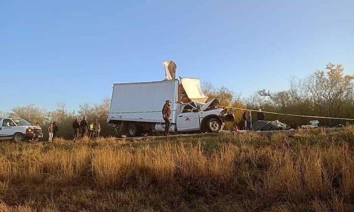 Choque entre camión de carga y camioneta deja al menos 8 muertos en Tamaulipas