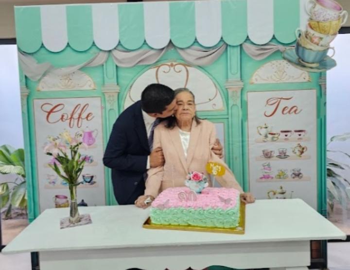 $!Julio Alejandro Quevedo Sarabia, su nieto mayor, ejemplo para todos sus nietos.