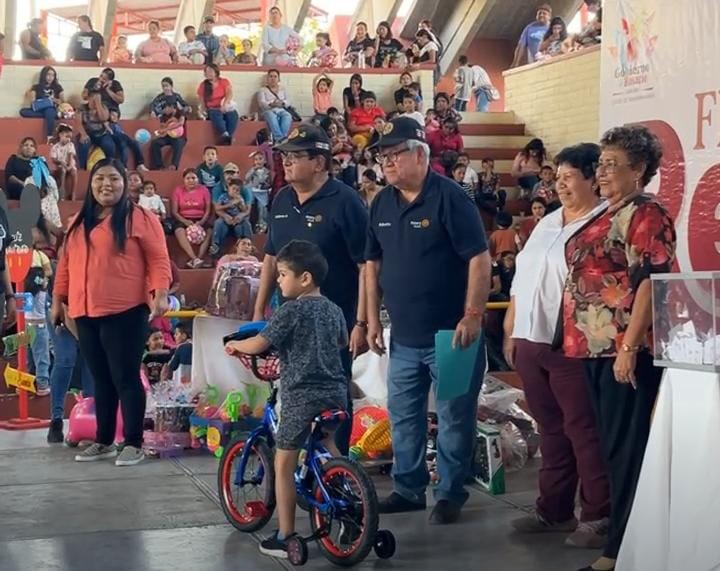 $!Celebran niños y niñas de Rosario el Día de Reyes