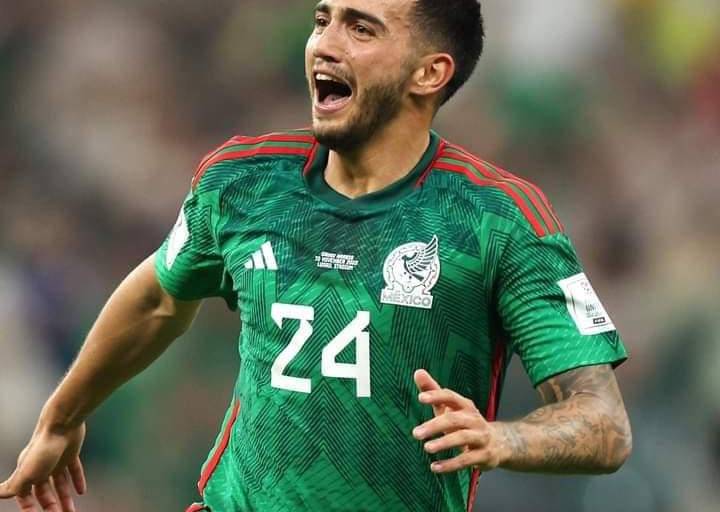 Se cae el fichaje de Luis Chávez a Rusia