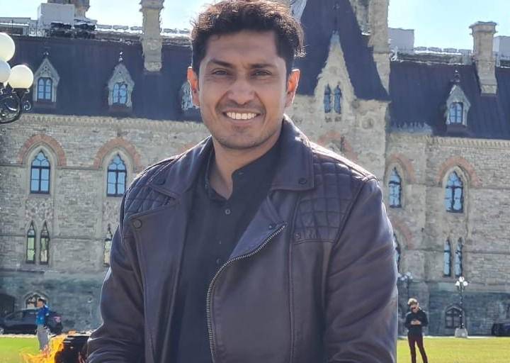 Critican en redes a Tenoch Huerta por cobrar fotos y autógrafos