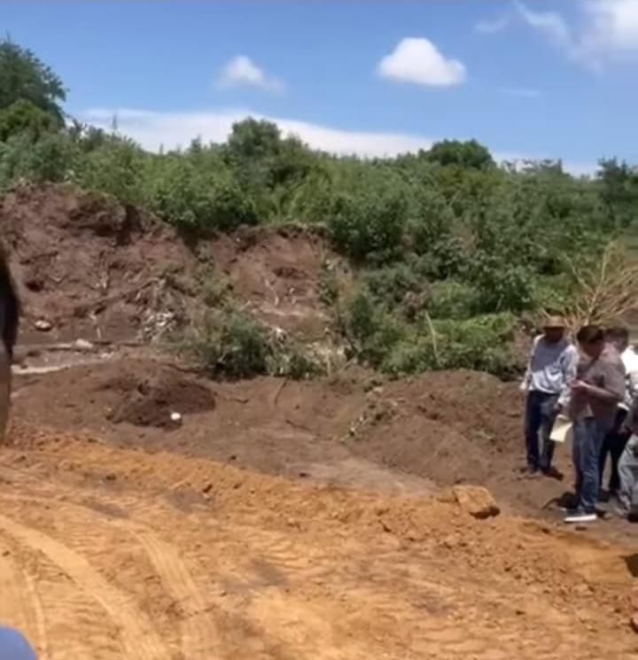 $!Denuncian tala y daños al Arroyo Jabalines por maquinaria del Ayuntamiento de Mazatlán