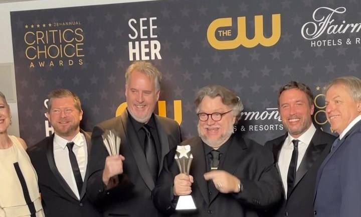 Guillermo del Toro, ganador del Premio a Mejor Película Animada en los Critcs Choice Awards.