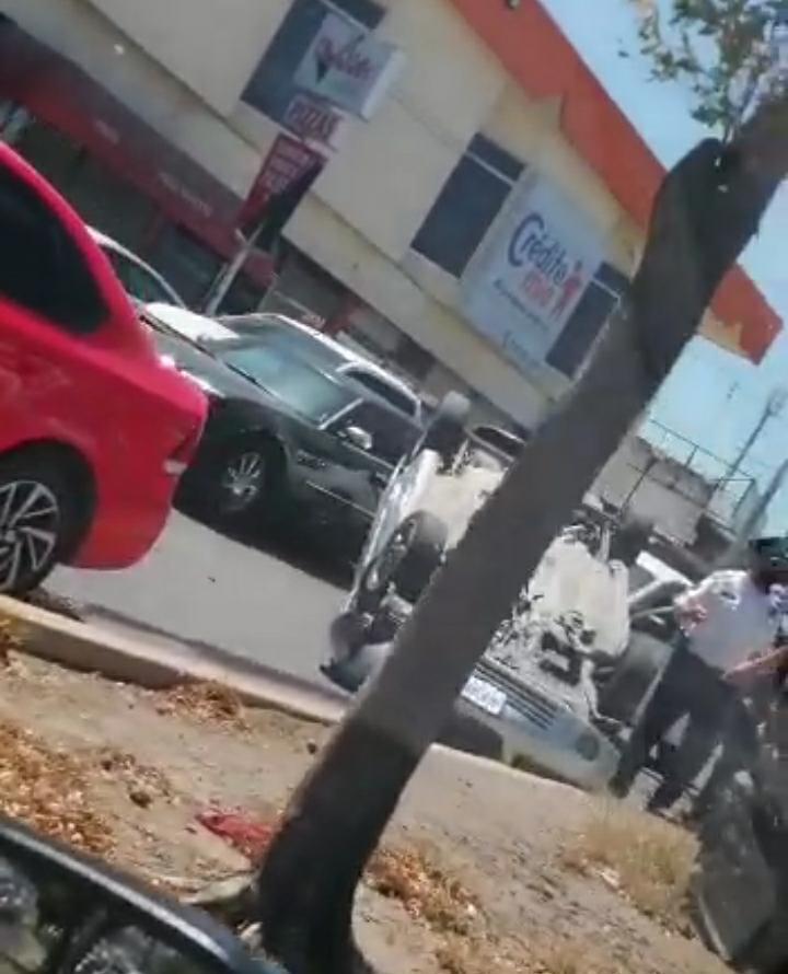 $!Se registra fuerte choque en Lomas de Bulevar, en Culiacán