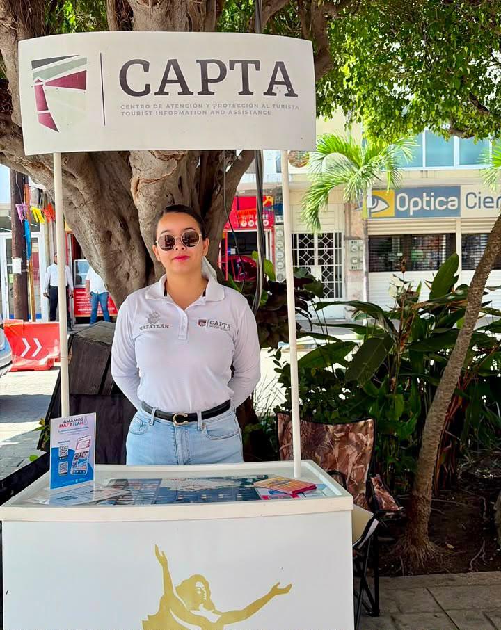 $!CAPTA brinda atención y orientación durante la llegada del turismo naviero en el crucero Carnival Panorama