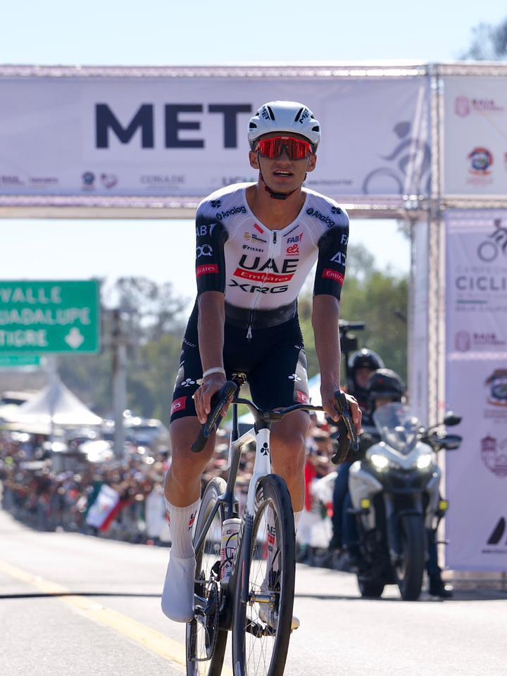 $!Isaac del Toro conquista Ensenada y logra el doblete en Nacional de Ciclismo de Ruta